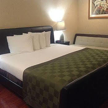 Ambassador Motel *